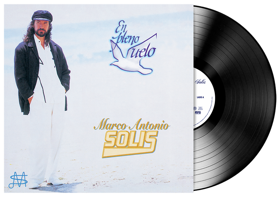 the album cover for Marco Solis  Antonio - En Pleno Vuelo
