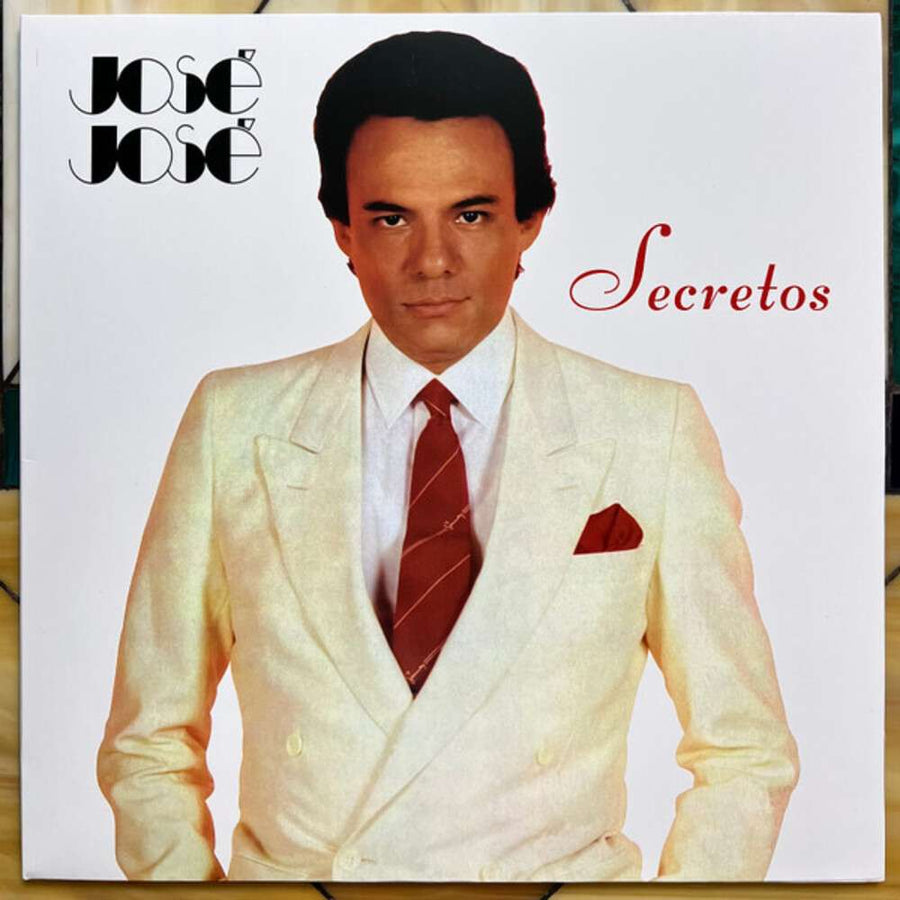 the album cover for Jose Jose - Secretos