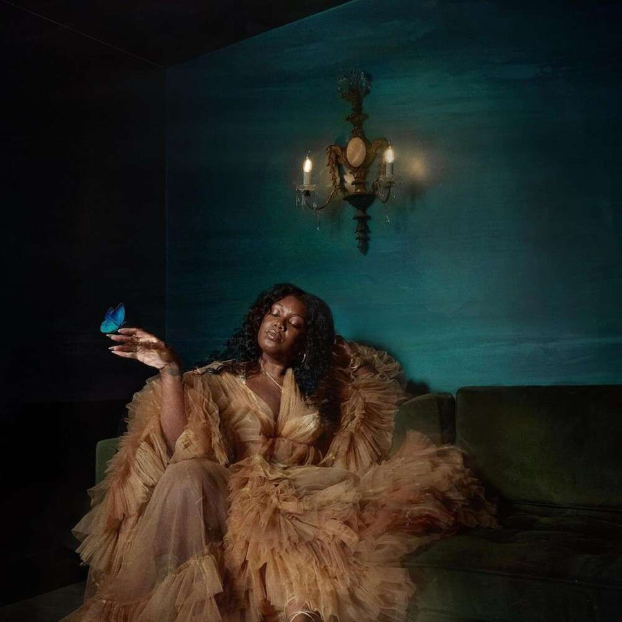 the album cover for Yazmin Lacey - Teal Dreams