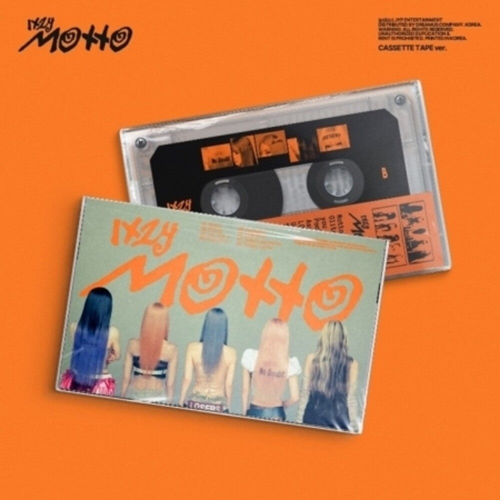 the album cover for ITZY - "motto (cassette Tape Ver.) "