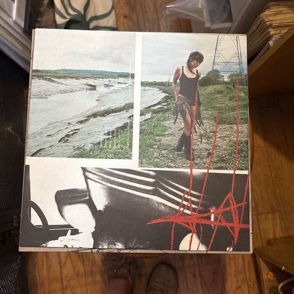Pylon [Indie Exclusive Oyster + Poster] - beabadoobee