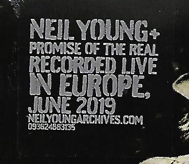 Noise And Flowers - Young, Neil & Promise Of The Real
