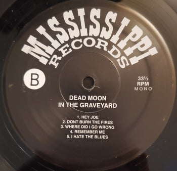 In The Graveyard - Dead Moon