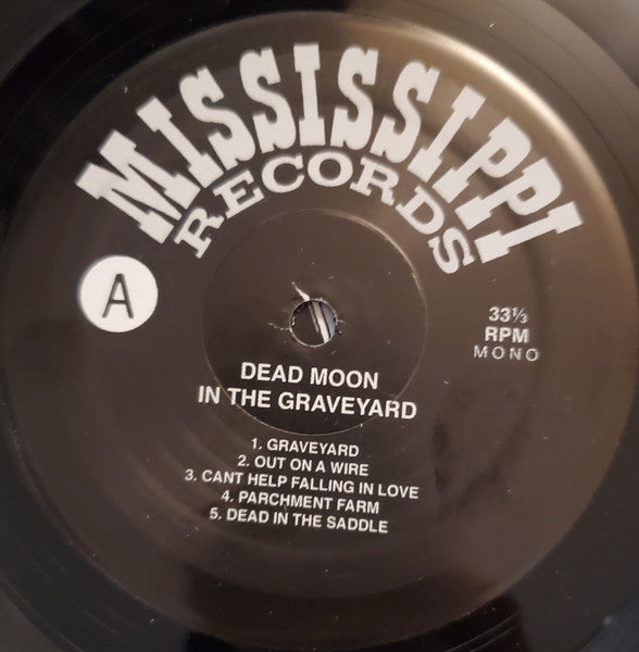 In The Graveyard - Dead Moon