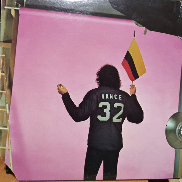 Vance 32 - Vance, Kenny