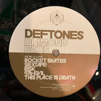 Diamond Eyes - Deftones