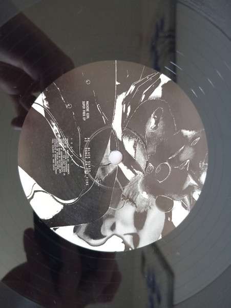 Super Freq - Machine Girl