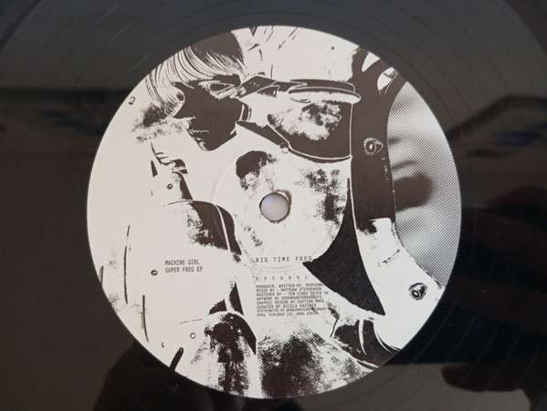 Super Freq - Machine Girl